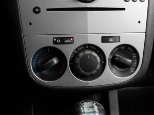 Хетчбэк Opel Corsa 2013 года, 429000 рублей, Тюмень