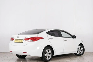 Седан Hyundai Avante 2011 года, 949000 рублей, Красноярск