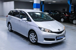 Минивэн Toyota Wish 2011 года, 1358000 рублей, Солонцы