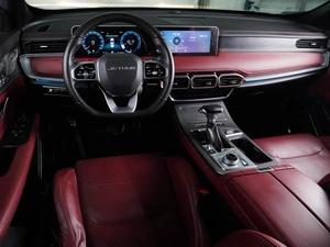 Внедорожник Jetour X70 Plus 2023 года, 1997000 рублей, Воронеж