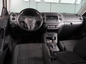 Внедорожник Volkswagen Tiguan 2013 года, 1579000 рублей, Воронеж