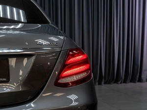 Седан Mercedes-benz E-класс 2018 года, 3049000 рублей, Тюмень