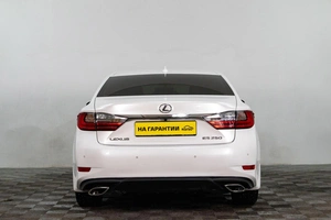 Седан Lexus ES 2017 года, 3119000 рублей, Сургут