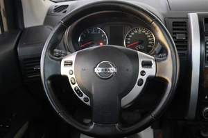 Внедорожник Nissan X-Trail 2014 года, 1459000 рублей, Омск