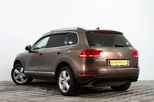 Внедорожник Volkswagen Touareg 2011 года, 1749000 рублей, Сургут