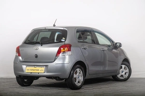 Хетчбэк Toyota Vitz 2008 года, 629000 рублей, Томск