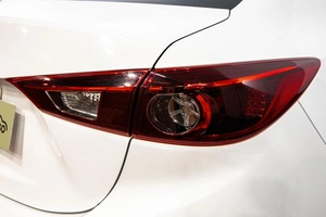 Седан Mazda Axela 2018 года, 1299000 рублей, Барнаул