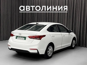 Седан Hyundai Solaris 2017 года, 1099000 рублей, Красноярск