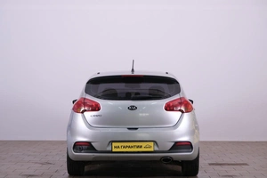 Хетчбэк Kia Ceed 2012 года, 969000 рублей, Омск