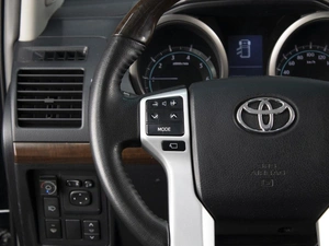 Внедорожник Toyota Land Cruiser Prado 2009 года, 2860000 рублей, Омск