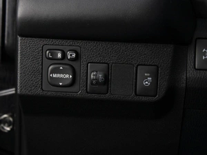 Внедорожник Toyota RAV4 2017 года, 2440000 рублей, Омск