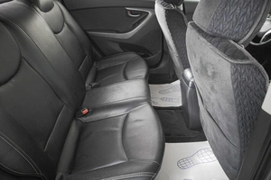 Седан Hyundai Avante 2011 года, 1049000 рублей, Кемерово