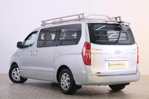 Минивэн Hyundai Grand Starex 2009 года, 1139000 рублей, Омск