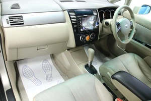 Седан Nissan Tiida 2006 года, 598000 рублей, Солонцы