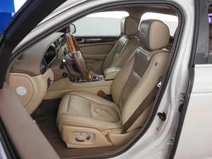Седан Jaguar XJ 2009 года, 1849985 рублей, Москва