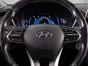 Внедорожник Hyundai Santa Fe 2018 года, 2698000 рублей, Тюмень
