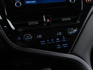 Седан Toyota Camry 2022 года, 2697055 рублей, Москва