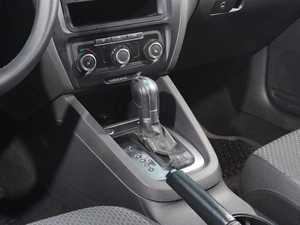 Седан Volkswagen Jetta 2011 года, 848000 рублей, Тверь