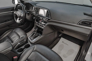 Седан Hyundai Avante 2019 года, 1619000 рублей, Челябинск