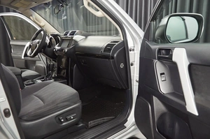 Внедорожник Toyota Land Cruiser Prado 2015 года, 3100000 рублей, Красноярск