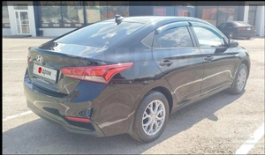 Седан Hyundai Solaris 2017 года, 1000000 рублей, Красноярск