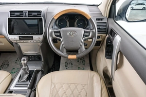 Внедорожник Toyota Land Cruiser Prado 2018 года, 4549000 рублей, Красноярск