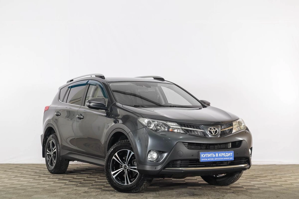 Внедорожник Toyota RAV4 2015 года, 2499000 рублей, Тюмень