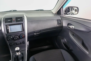 Седан Toyota Corolla 2012 года, 1059000 рублей, Пермь