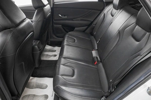 Седан Hyundai Elantra 2020 года, 1899000 рублей, Барнаул
