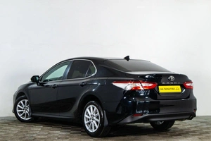 Седан Toyota Camry 2021 года, 2649000 рублей, Сургут