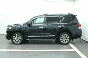 Внедорожник Toyota Land Cruiser 2017 года, 8345000 рублей, Красноярск