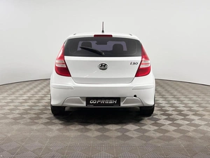 Хетчбэк Hyundai i30 2010 года, 699900 рублей, Казань