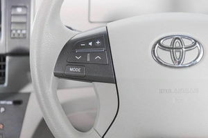 Минивэн Toyota Estima 2011 года, 659000 рублей, Кемерово