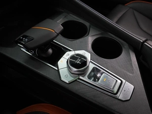 Лифтбек Changan UNI-V 2023 года, 2199000 рублей, Воронеж