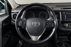 Внедорожник Toyota RAV4 2018 года, 2149000 рублей, Челябинск