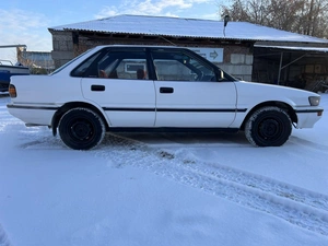Седан Toyota Sprinter 1988 года, 197000 рублей, Красноярск