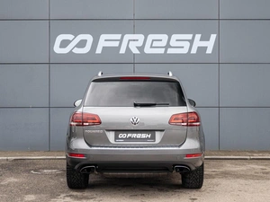 Внедорожник Volkswagen Touareg 2014 года, 2400000 рублей, Краснодар