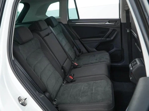 Внедорожник Volkswagen Tiguan 2018 года, 2389000 рублей, Москва