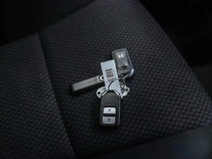 Хетчбэк Honda Fit 2019 года, 1380000 рублей, Красноярск