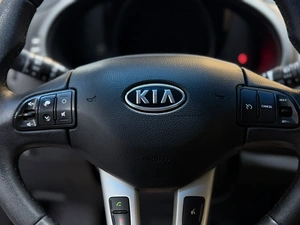 Внедорожник Kia Sportage 2012 года, 1277000 рублей, Красноярск