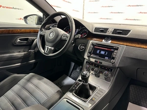 Седан Volkswagen Passat CC 2012 года, 1130000 рублей, Красноярск