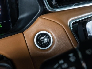 Внедорожник Land Rover Range Rover Velar 2017 года, 4550000 рублей, Волгоград