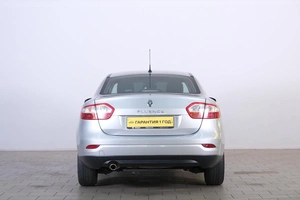 Седан Renault Fluence 2011 года, 659000 рублей, Омск
