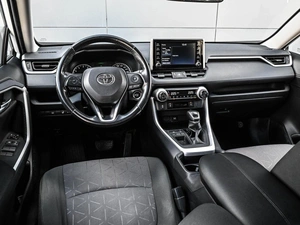 Внедорожник Toyota RAV4 2020 года, 3169000 рублей, Кирилловка