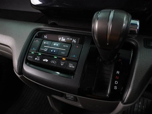 Минивэн Honda Stepwgn 2016 года, 2014000 рублей, Воронеж