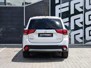 Внедорожник Mitsubishi Outlander 2015 года, 1600000 рублей, Краснодар