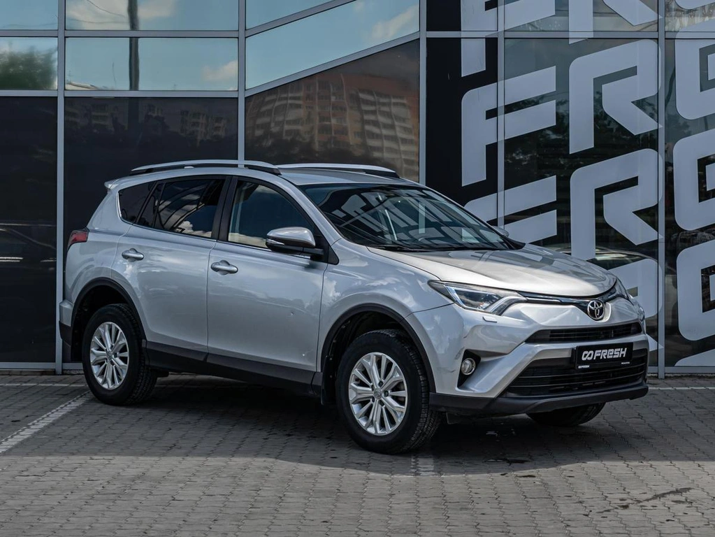 Внедорожник Toyota RAV4 2016 года, 2430000 рублей, Краснодар