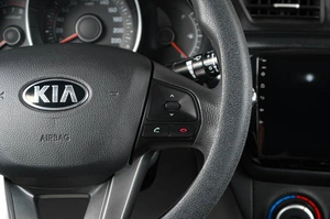 Седан Kia Rio 2011 года, 899000 рублей, Тюмень