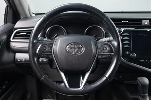 Седан Toyota Camry 2020 года, 3199000 рублей, Оренбург