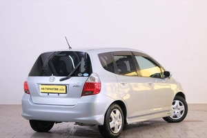Хетчбэк Honda Fit 2005 года, 579000 рублей, Омск